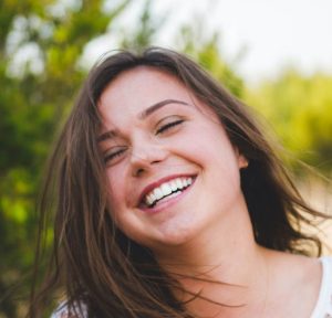 Maintain white teeth